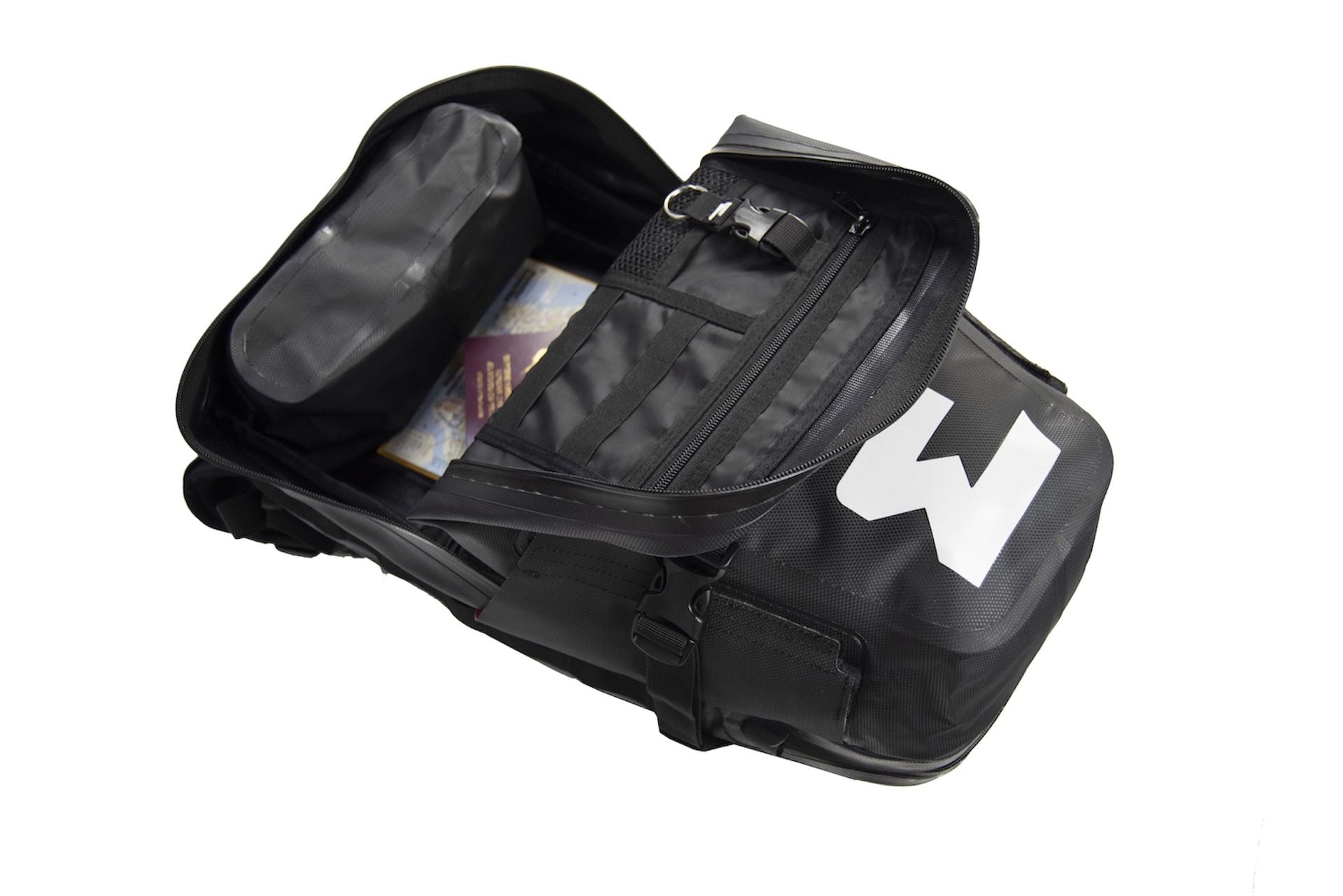 enduristan-hurricane-25-mochila-de-moto-impermeable-25l-con-arn-s-ajustable image 6