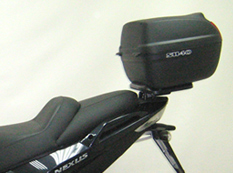 shad-fijaci-n-top-master-para-maleta-superior-en-gilera-nexus-500 image 1