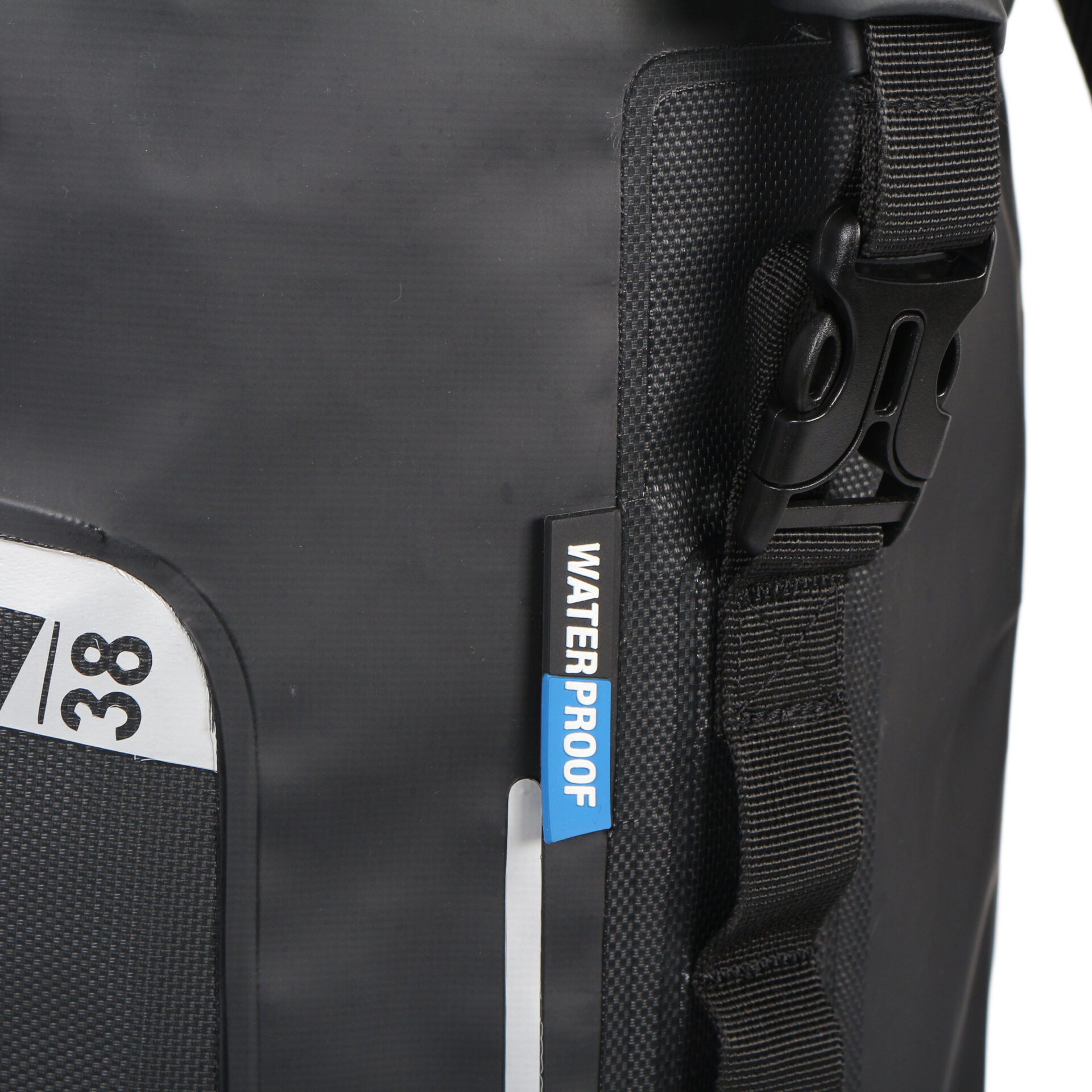 shad-petate-impermeable-sw38-bolsa-trasera-35l-convertible-en-mochila image 4