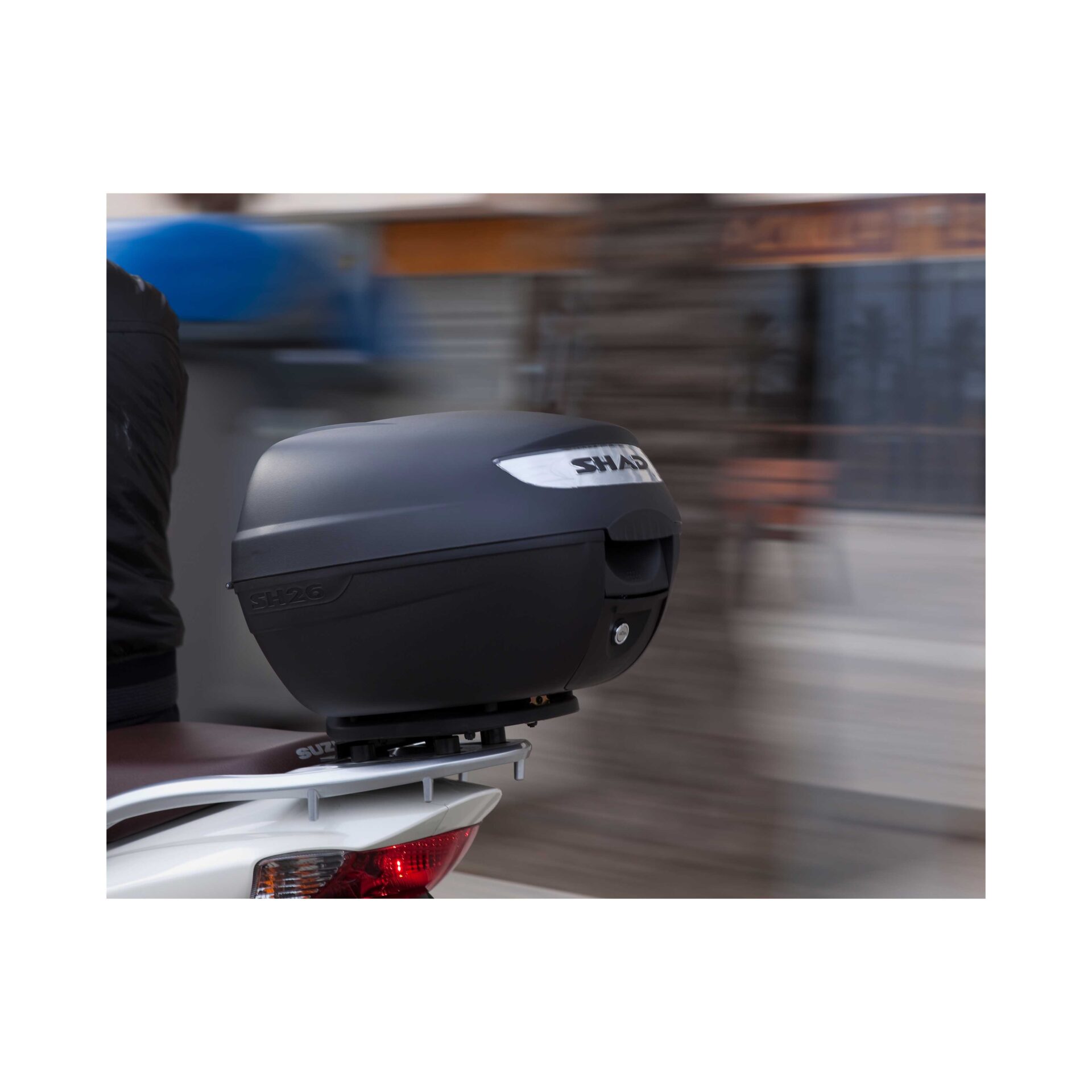 shad-top-case-sh26-ba-l-trasero-para-scooter-con-capacidad-para-1-casco-integral image 5