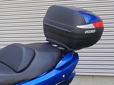 shad-top-master-fijaci-n-para-maleta-superior-suzuki-burgman-125-150 image 1