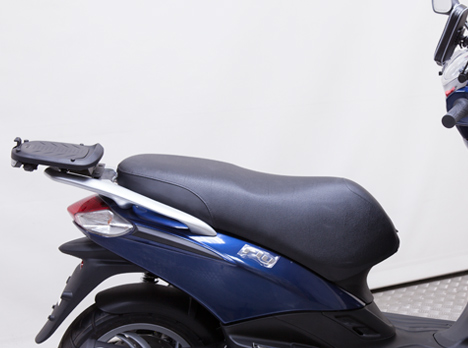 shad-top-master-fijaci-n-para-maleta-superior-piaggio-fly-125i image 2