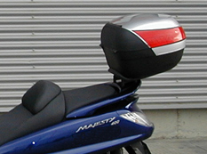 shad-top-master-fijaci-n-maleta-superior-para-yamaha-majesty-400 image 1