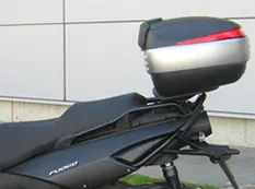 shad-top-master-fijaci-n-para-maleta-superior-gilera-fuoco-500 image 1